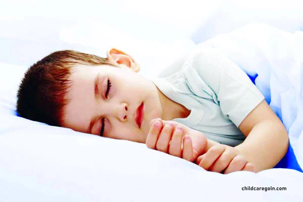 ছোটো শিশুকে ঘন খাবার খাওয়ানো | শিশুর প্রতিদিনের পরিচর্যা